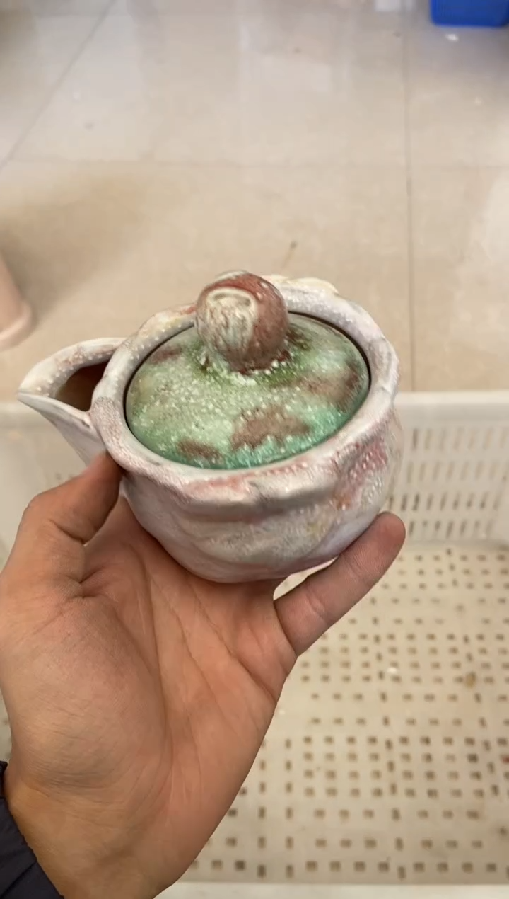 杯无运费险有瑕疵的摄影的产品有使用过的痕迹有点脏介意勿拍