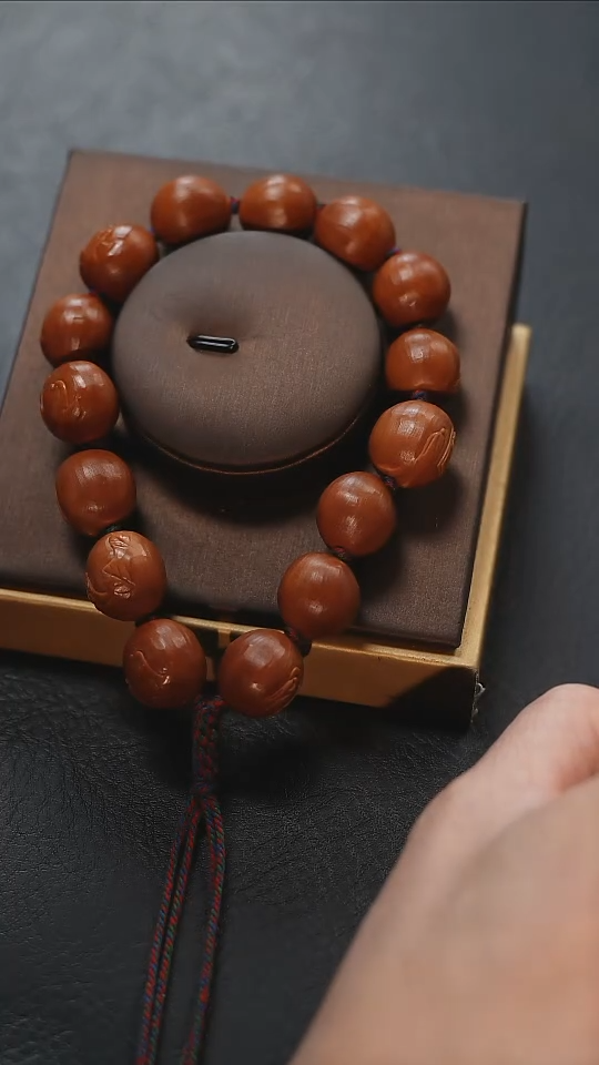 【闪购商品】橄榄核吊坠 梦梦精品核雕