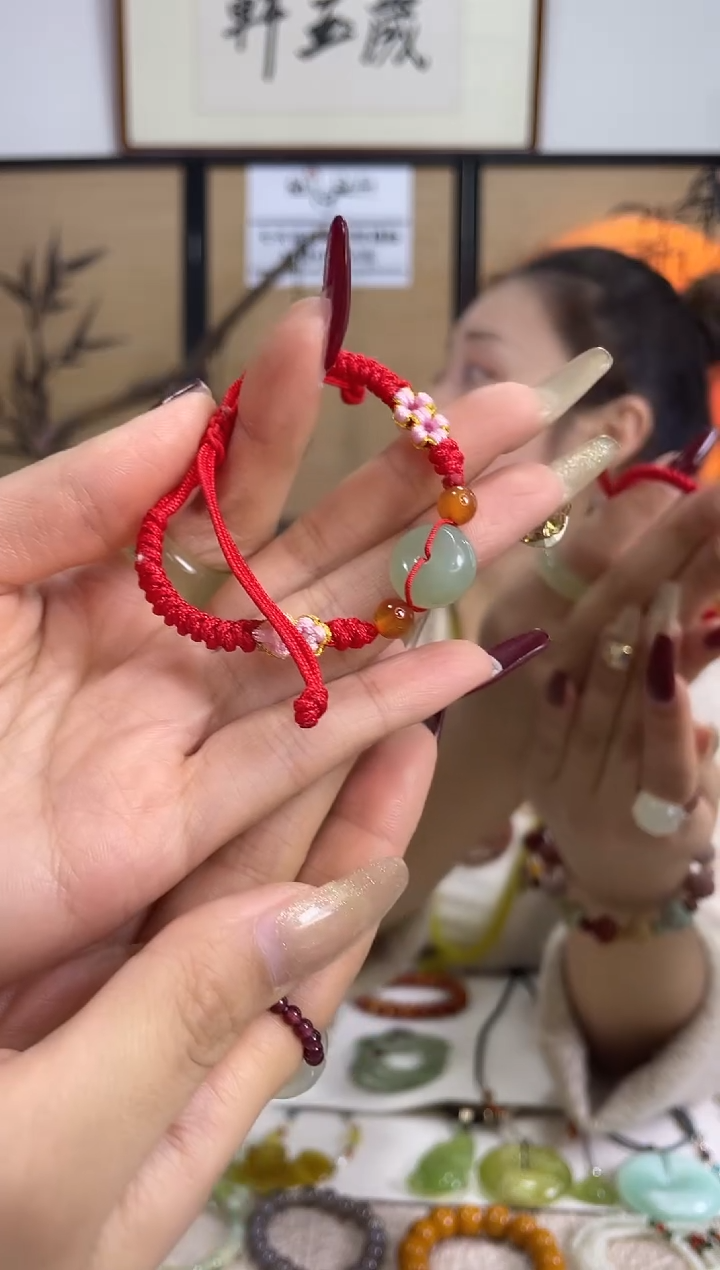 【闪购商品】岫玉手链未镶嵌多样性发货其中发一