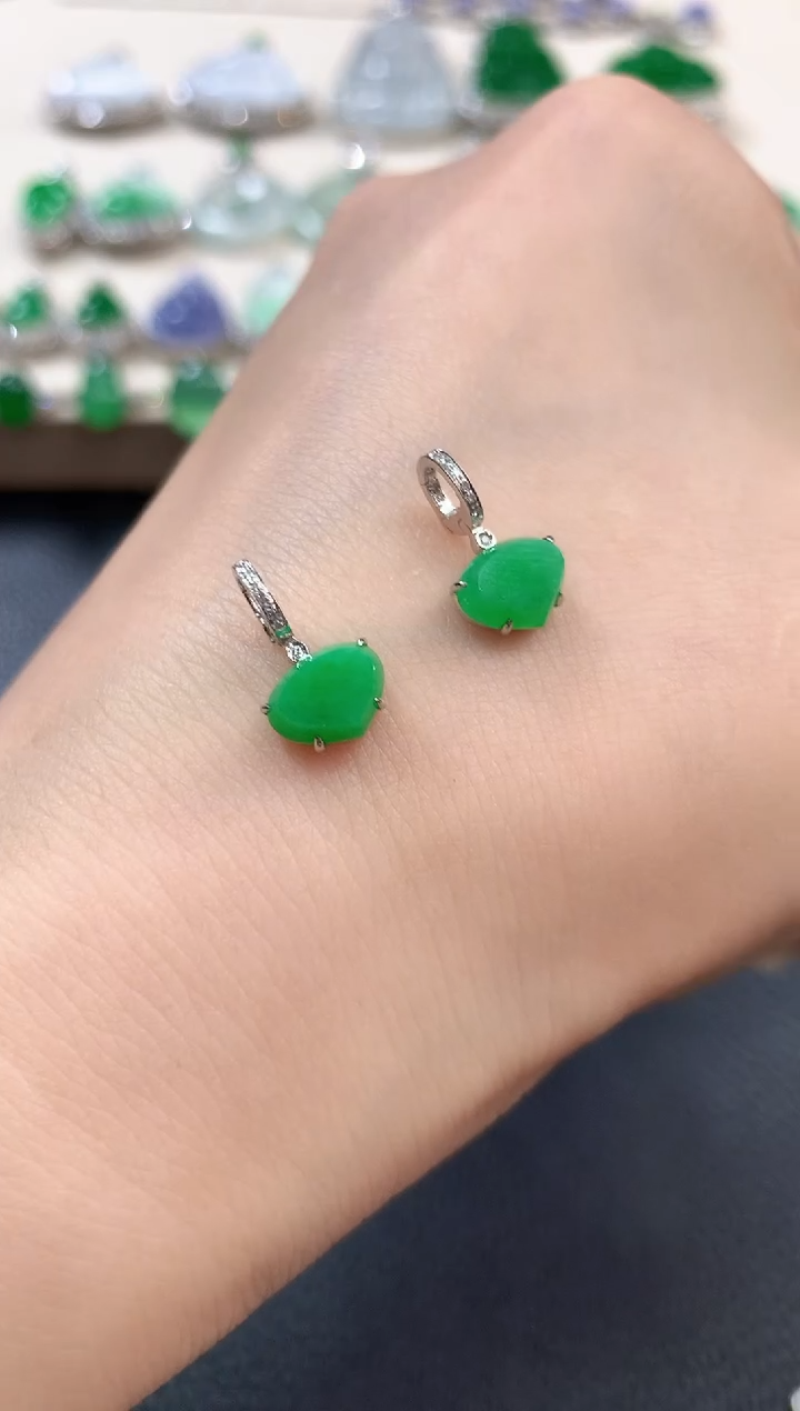 【闪购商品】翡翠吊坠(不含链)18K金镶嵌b7多样性一件发货