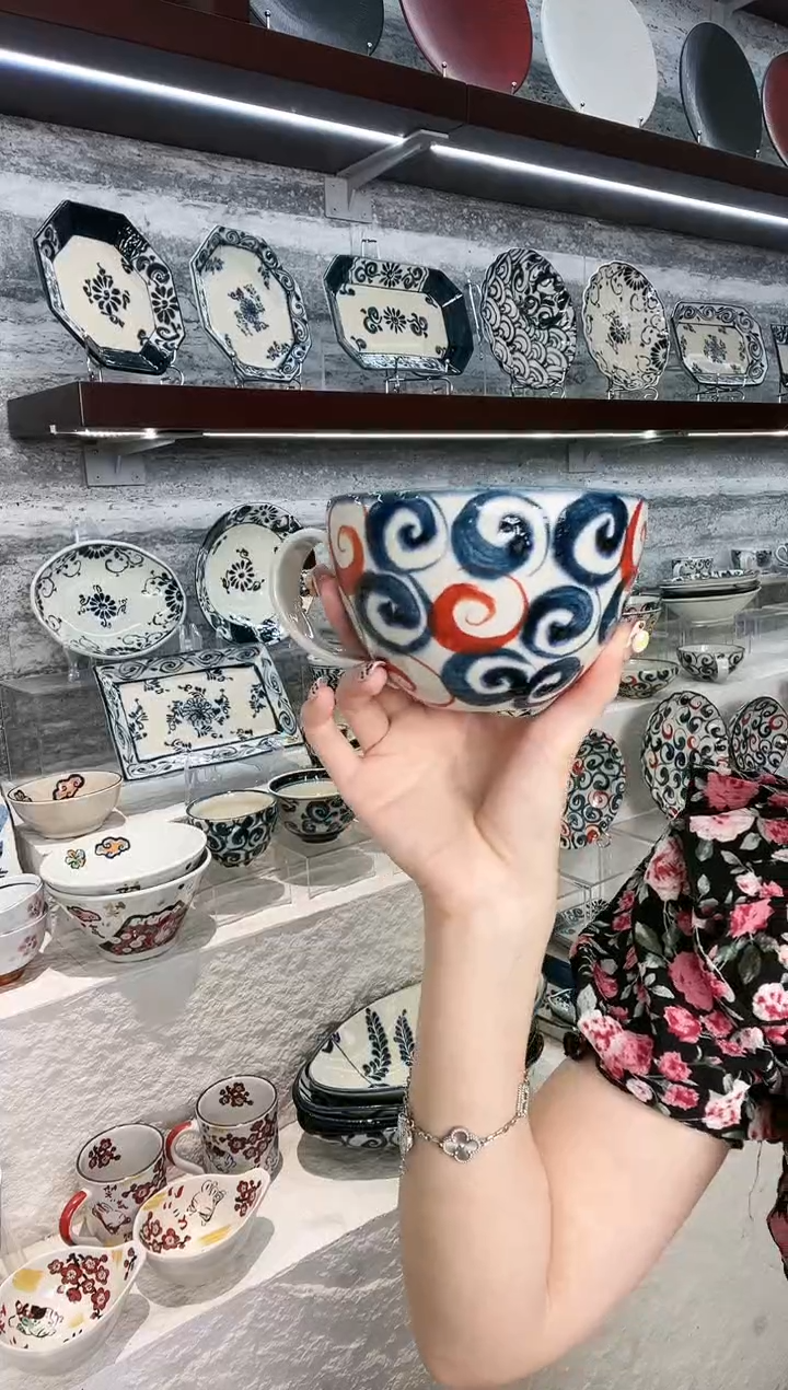 陶宗山窑高款早餐杯-赤绘旋涡