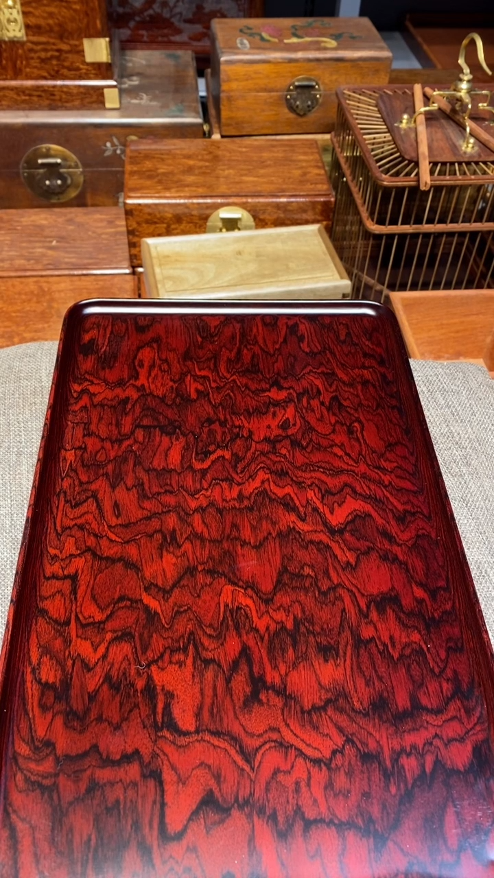 【闪购商品】红酸枝木类木艺茶盘一个