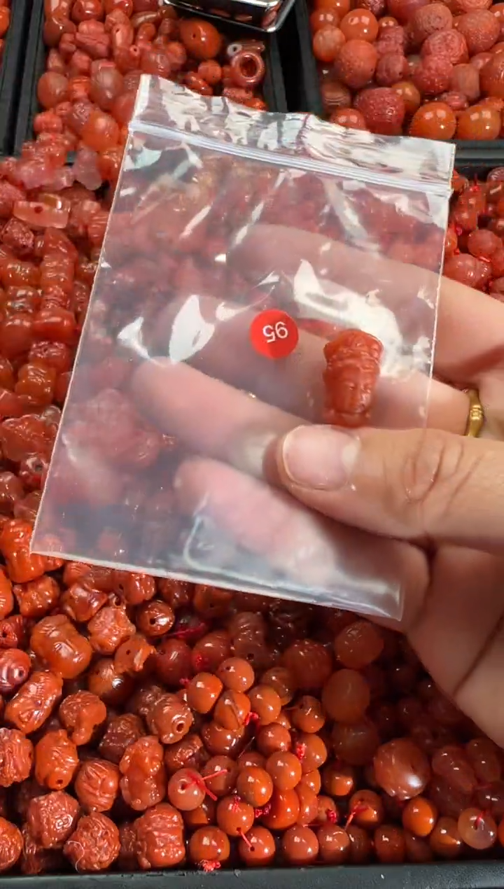 【闪购商品】南红玛瑙颈饰未镶嵌1