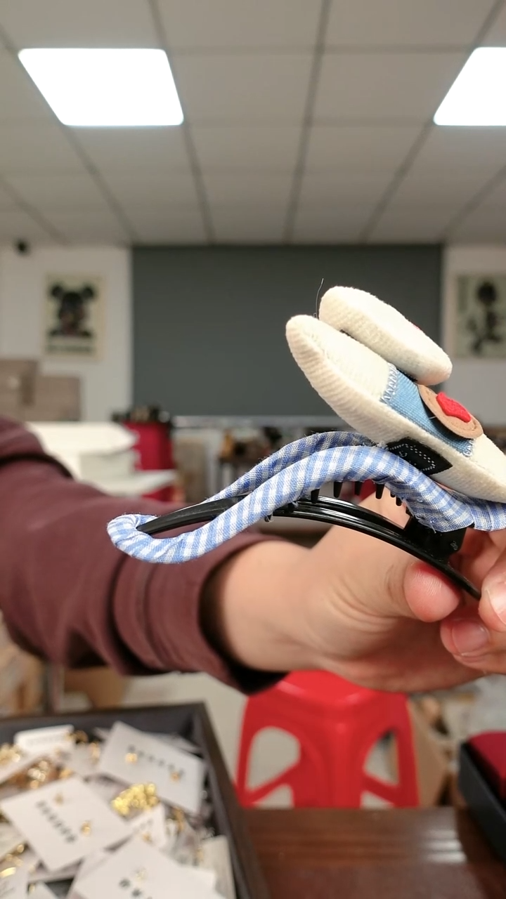 非金属布艺侧夹             