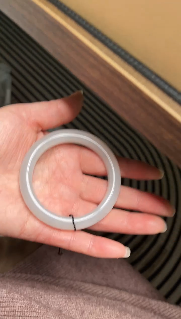 【闪购商品】和田玉手镯未镶嵌圈口57.4  Y-7