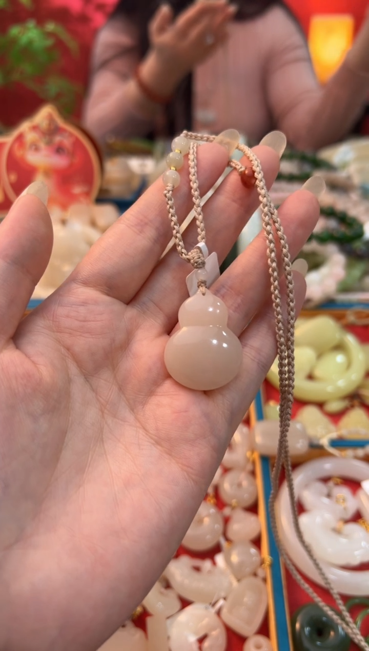 【闪购商品】和田玉吊坠未镶嵌藕粉古风葫芦