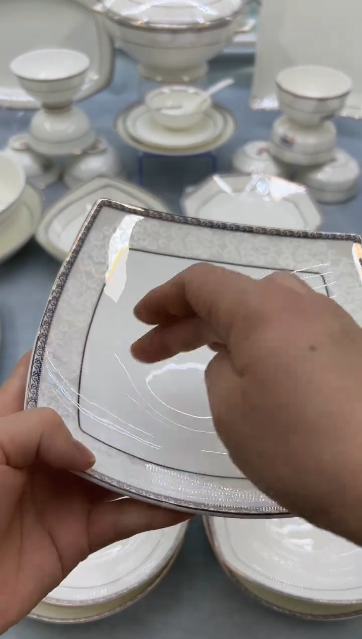 骨瓷玲珑8贵龙2个