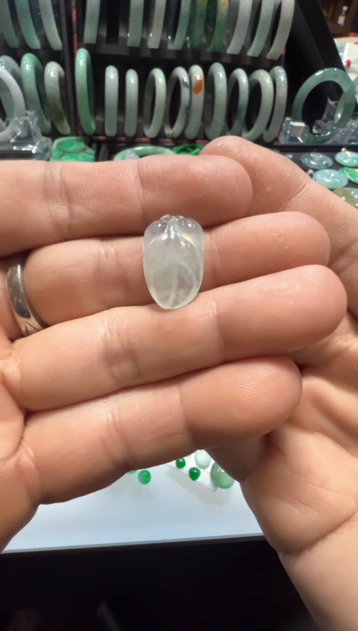 【闪购商品】翡翠挂件未镶嵌冰叶子