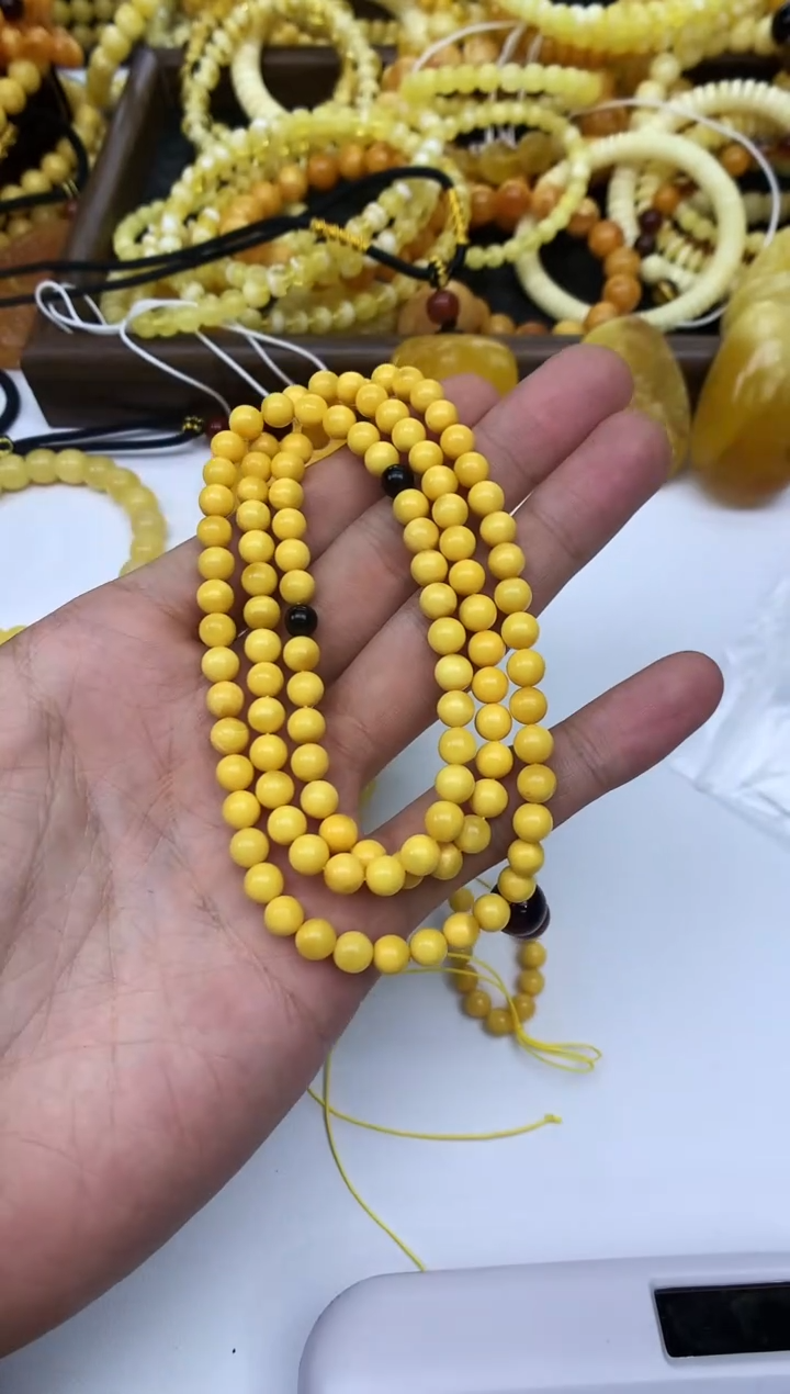 裸石琥珀未镶嵌链子