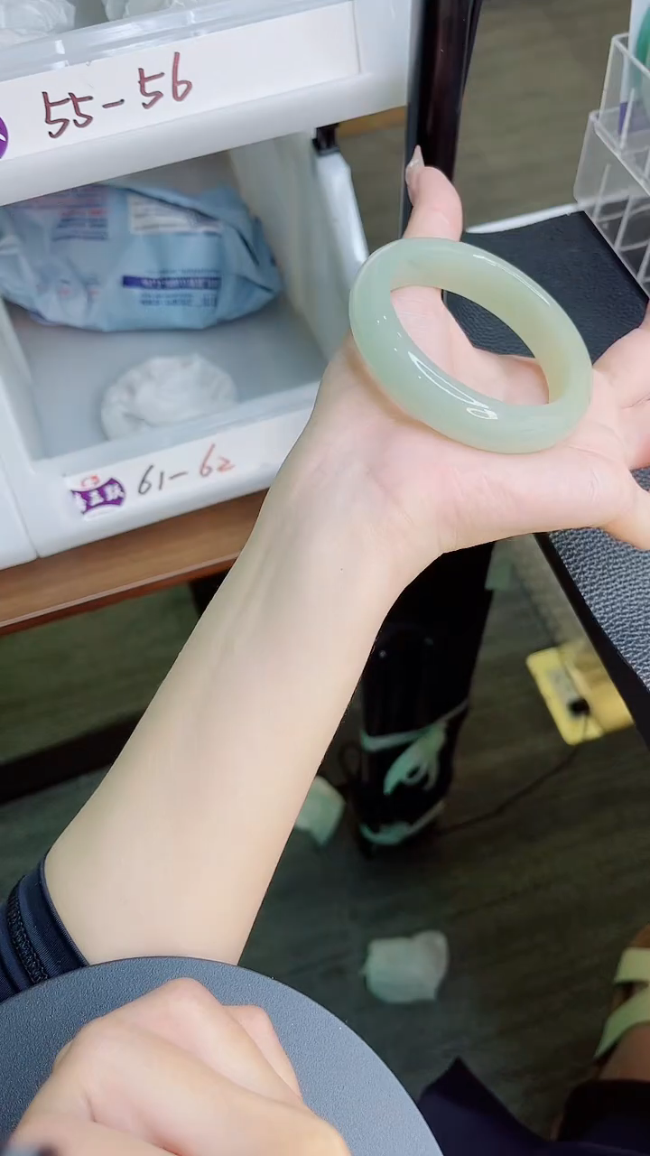 未镶嵌手镯石英质玉109-56