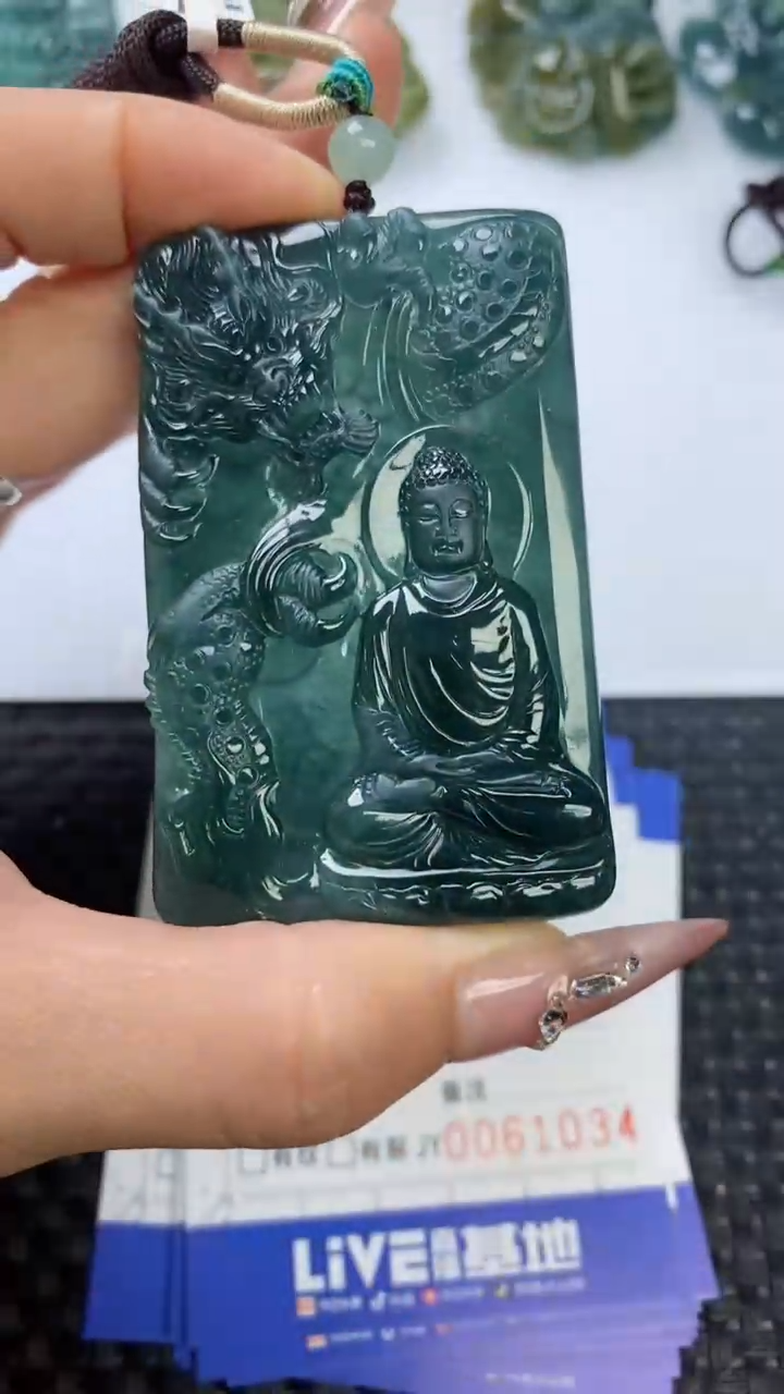 【闪购商品】翡翠颈饰未镶嵌11111111111111111