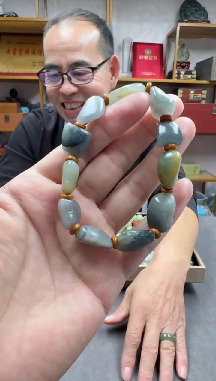 未镶嵌手链和田玉1