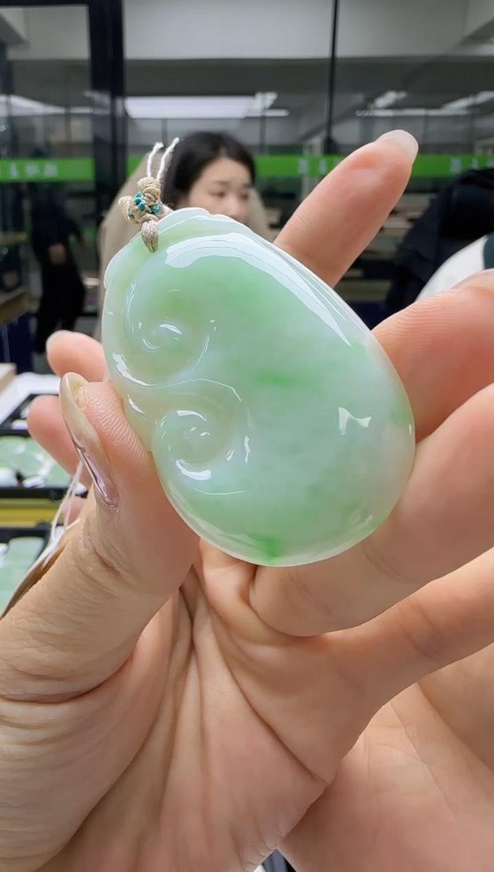 【闪购商品】翡翠颈饰未镶嵌如意