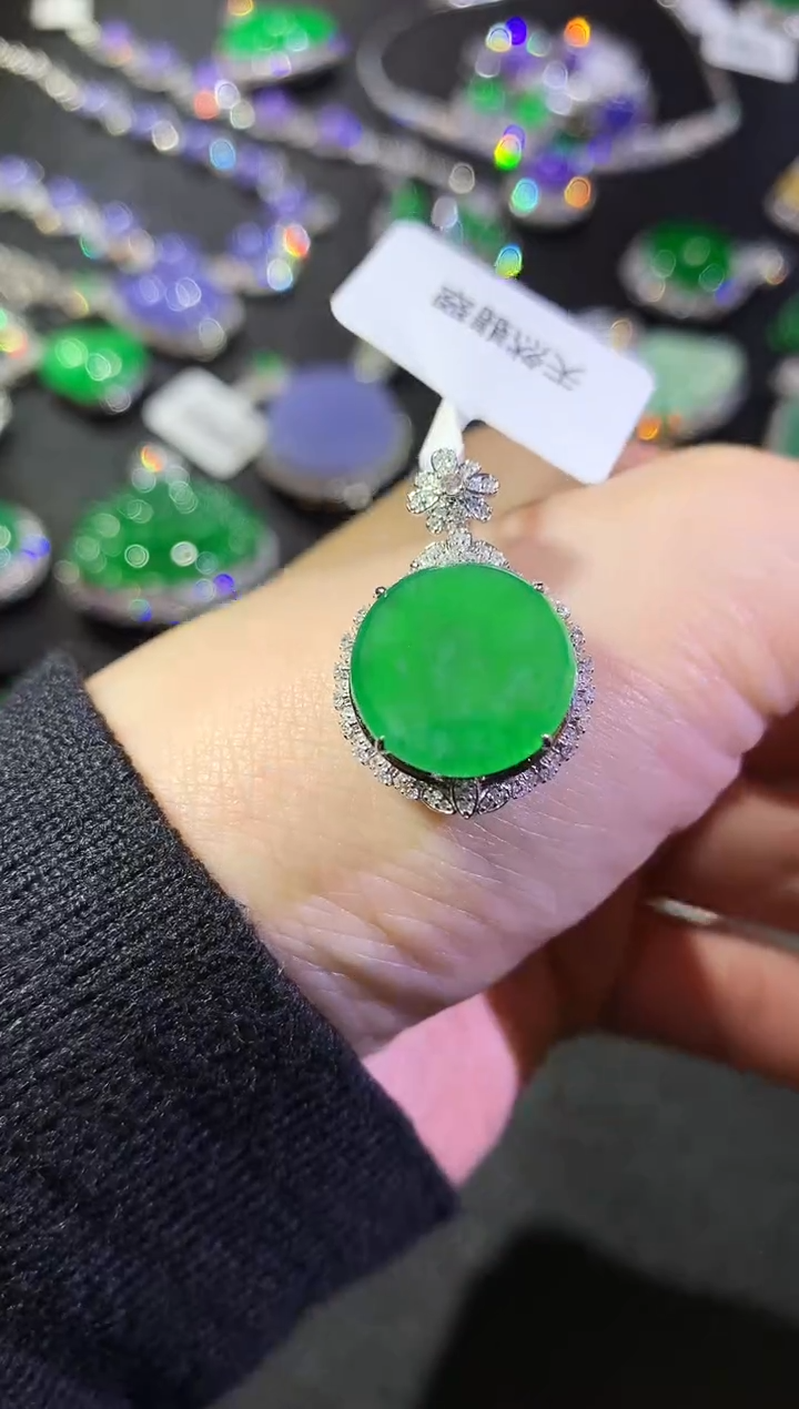 【闪购商品】翡翠吊坠(不含链)18K金镶嵌114-圆牌