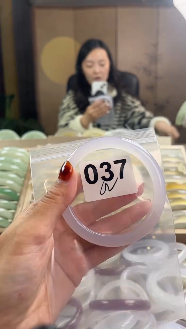 手镯玛瑙/玉髓未镶嵌037