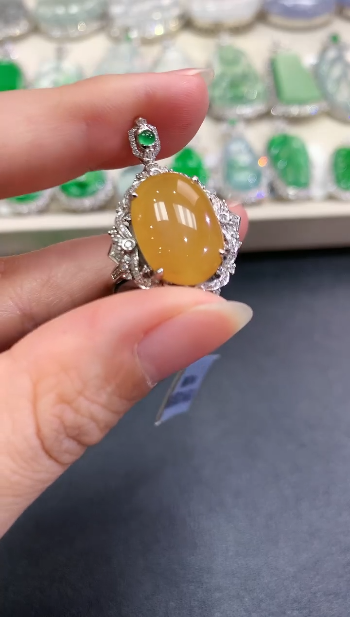 【闪购商品】翡翠戒指18K金镶嵌C148