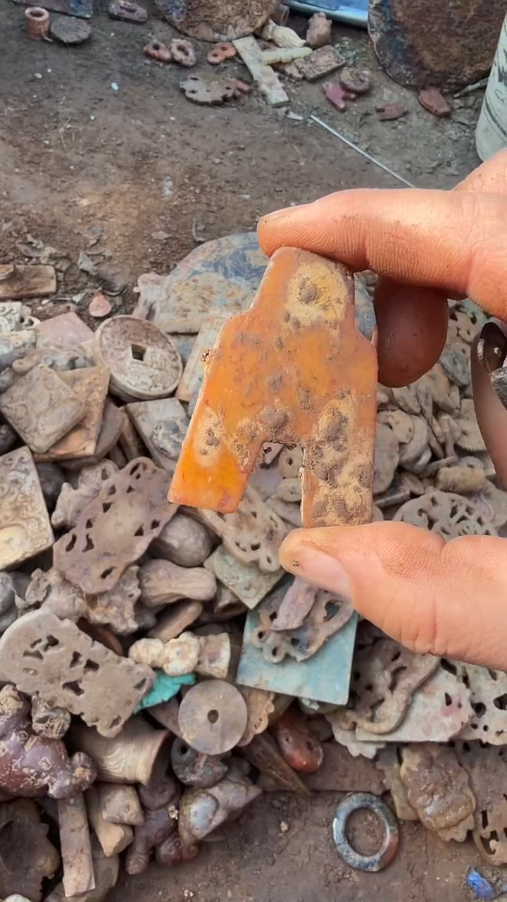 未镶嵌岫岩河磨玉（透闪石质玉）挂件三***！岫岩河磨玉