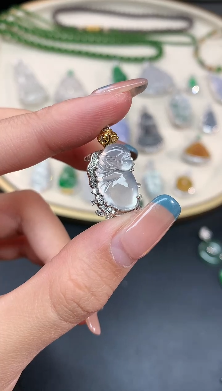 【闪购商品】翡翠吊坠(不含链)18K金镶嵌吊坠A201|6800