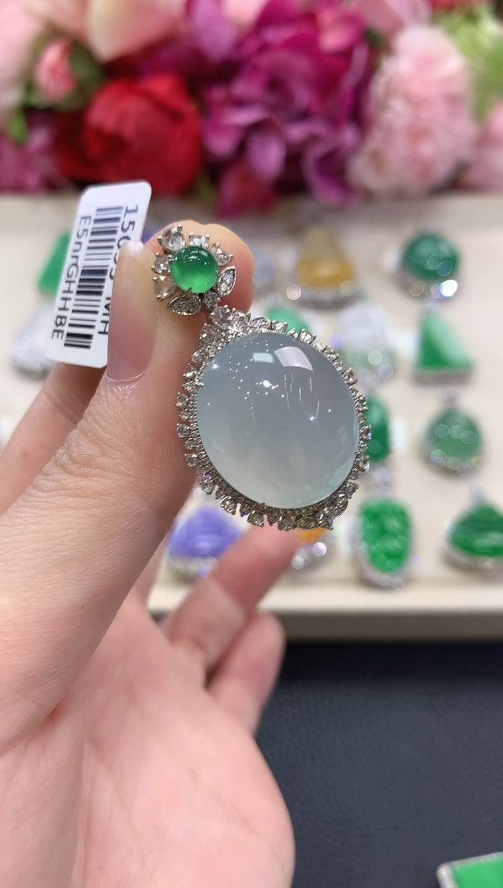 吊坠(不含链)18K金镶嵌翡翠秋日珠宝E54