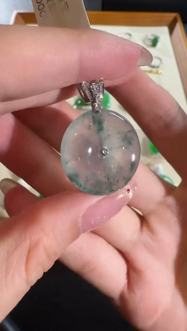 【闪购商品】翡翠吊坠(不含链)18K金镶嵌【源头工厂】钻石镶嵌