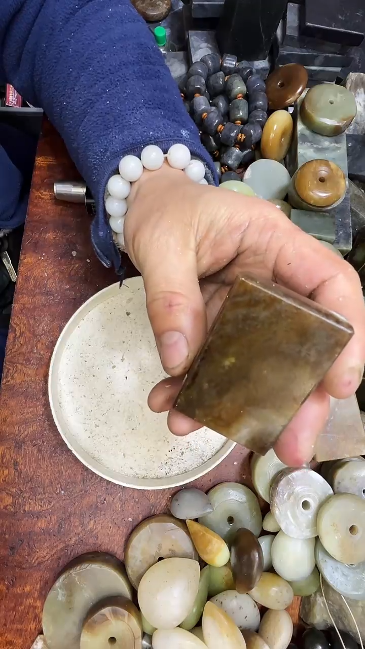未镶嵌和田玉珠宝半成品1