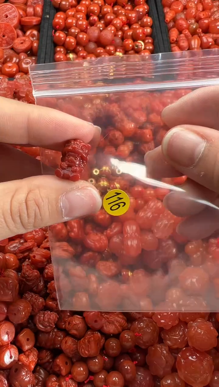 【闪购商品】南红玛瑙颈饰未镶嵌1