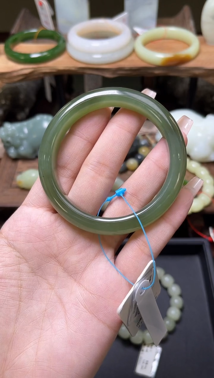 和田玉手镯未镶嵌青海湖水绿 56+圈 9009199