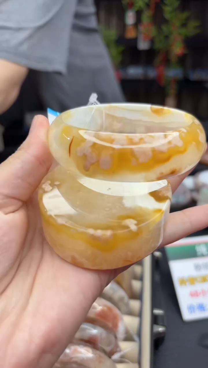 【闪购商品】石英质玉手镯未镶嵌906（63圈赠送镯心）