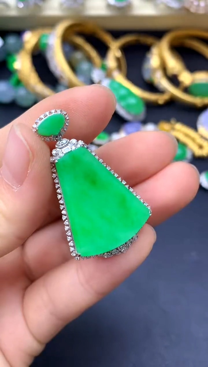 颈饰18K金镶嵌翡翠517-中国好珍宝