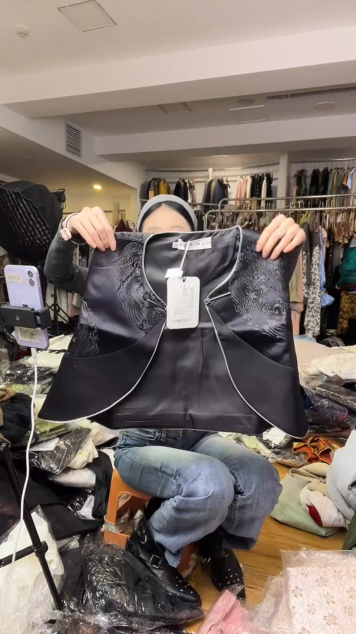 马甲       2XL码    125-135斤