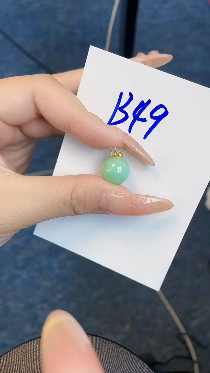 【闪购商品】翡翠颈饰18K金镶嵌00000000