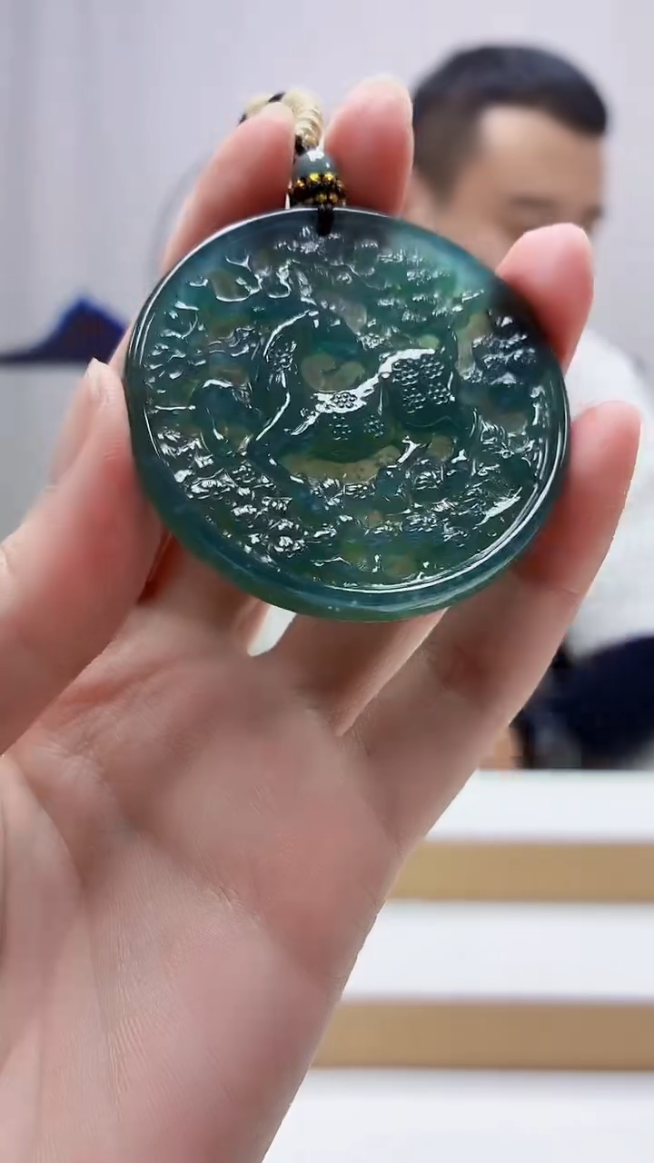 未镶嵌定制翡翠4898zm-毛货挂件59鹿牌