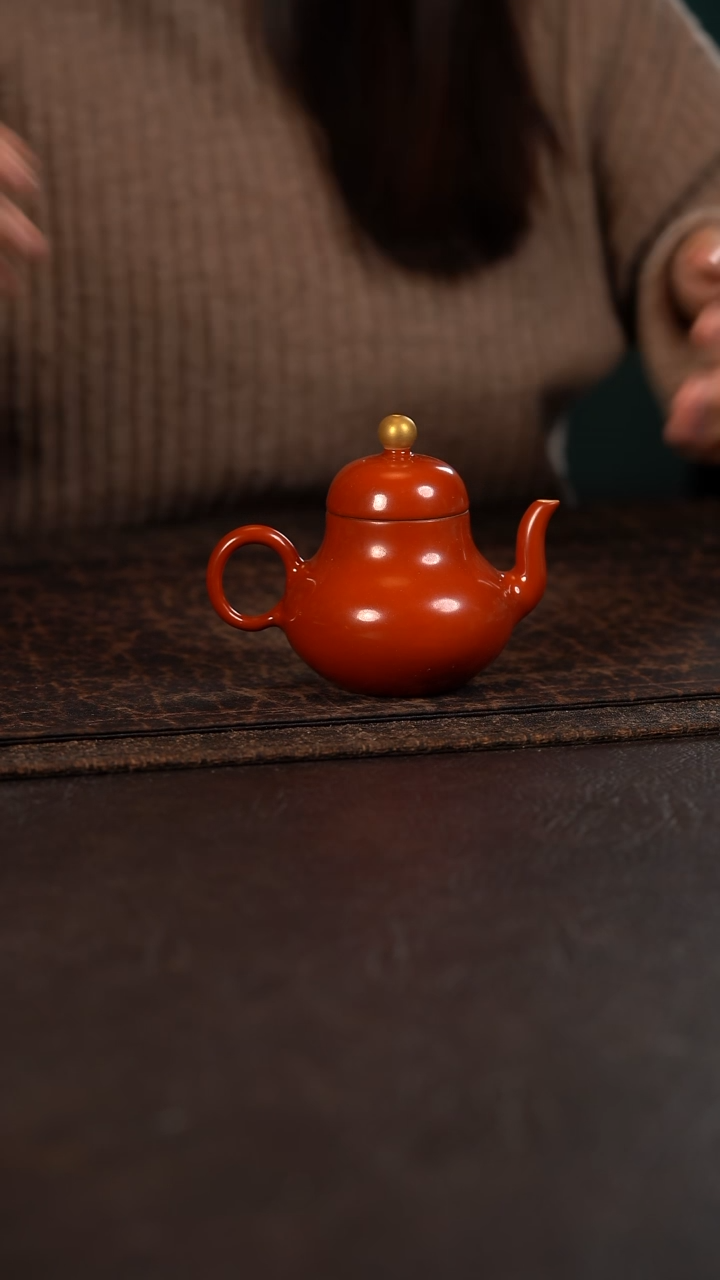 【闪购商品】杯云霞珍藏古彩描金珊瑚红思亭壶