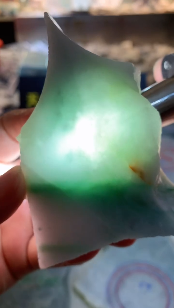 翡翠未镶嵌颈饰0东0翡翠珠宝335