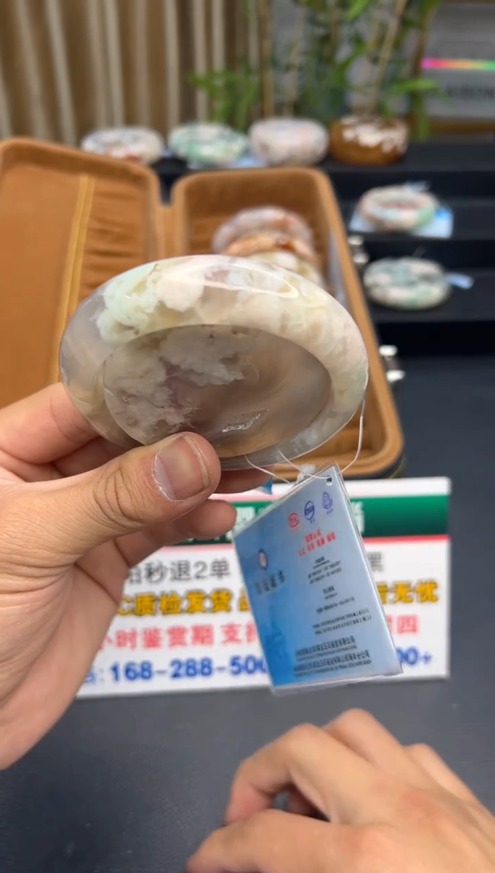 【闪购商品】石英质玉手镯未镶嵌A356(61圈赠送镯心)