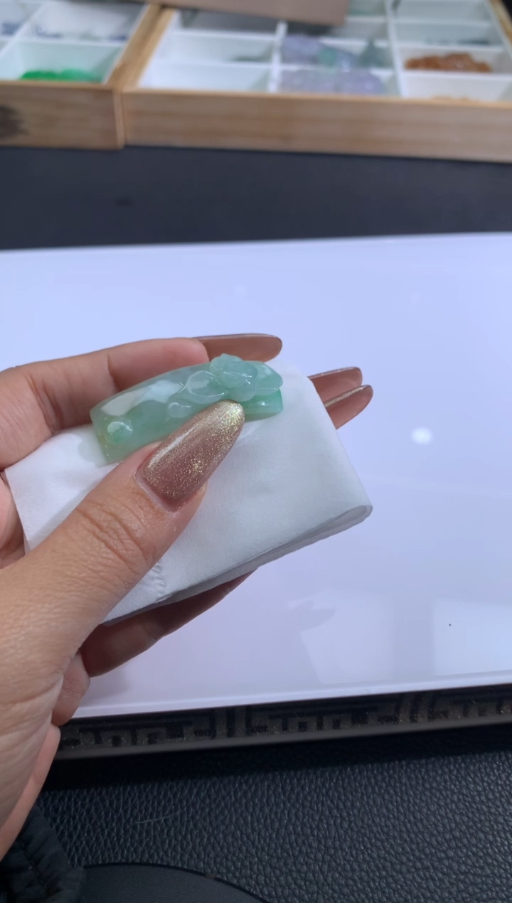 【闪购商品】定制翡翠未镶嵌翡翠