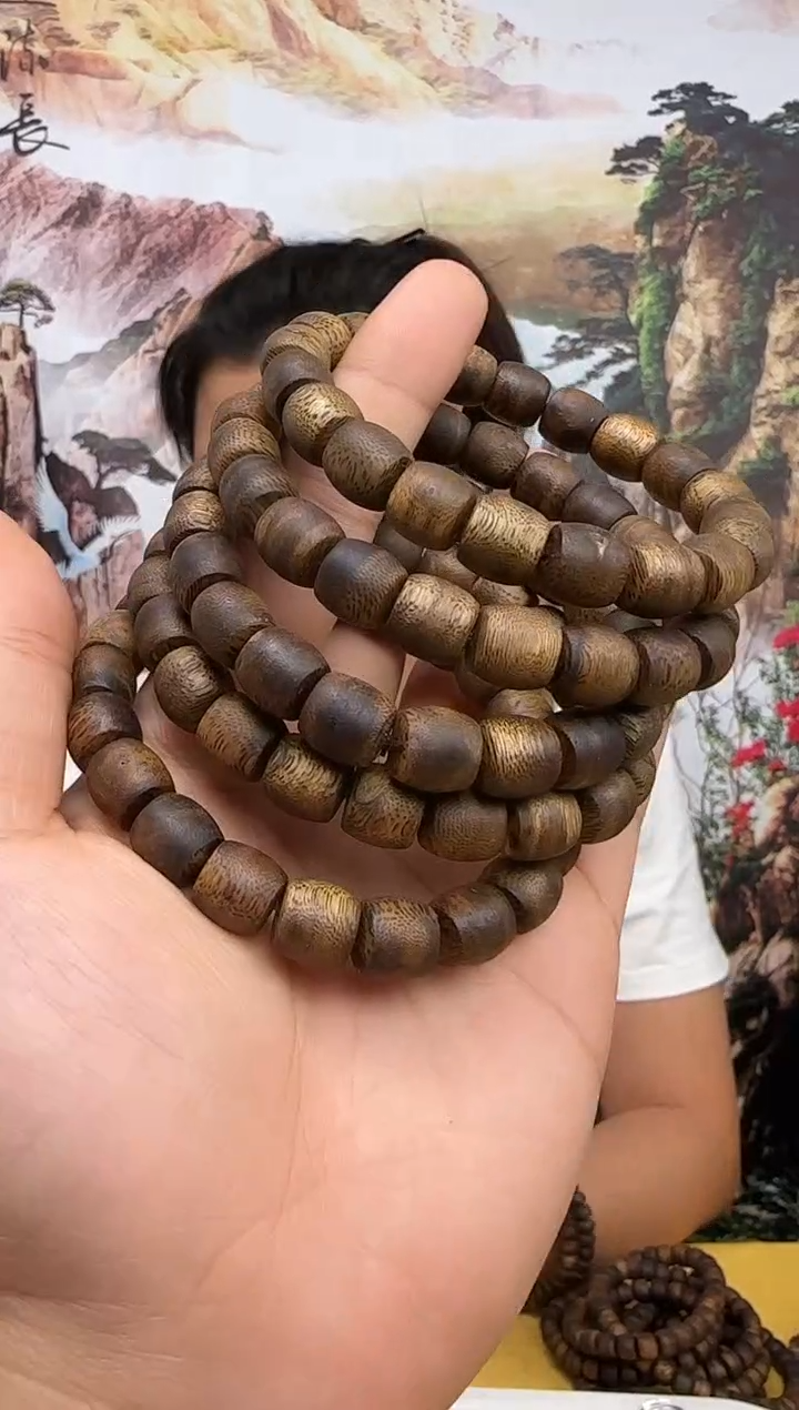 沉香沉香碎屑+G10奇楠白奇带虫漏不规整单鼓卡10宠粉多样性发一