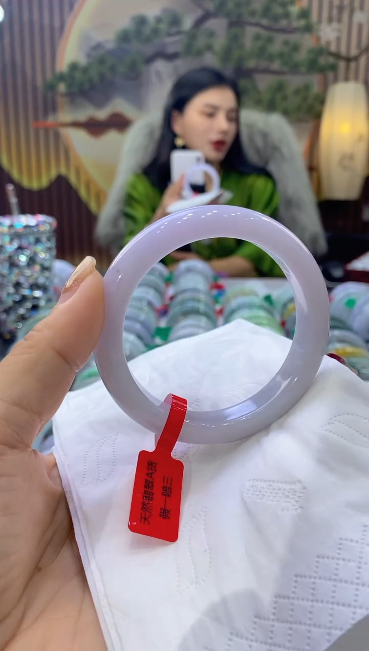 【闪购商品】翡翠手镯未镶嵌多人00686