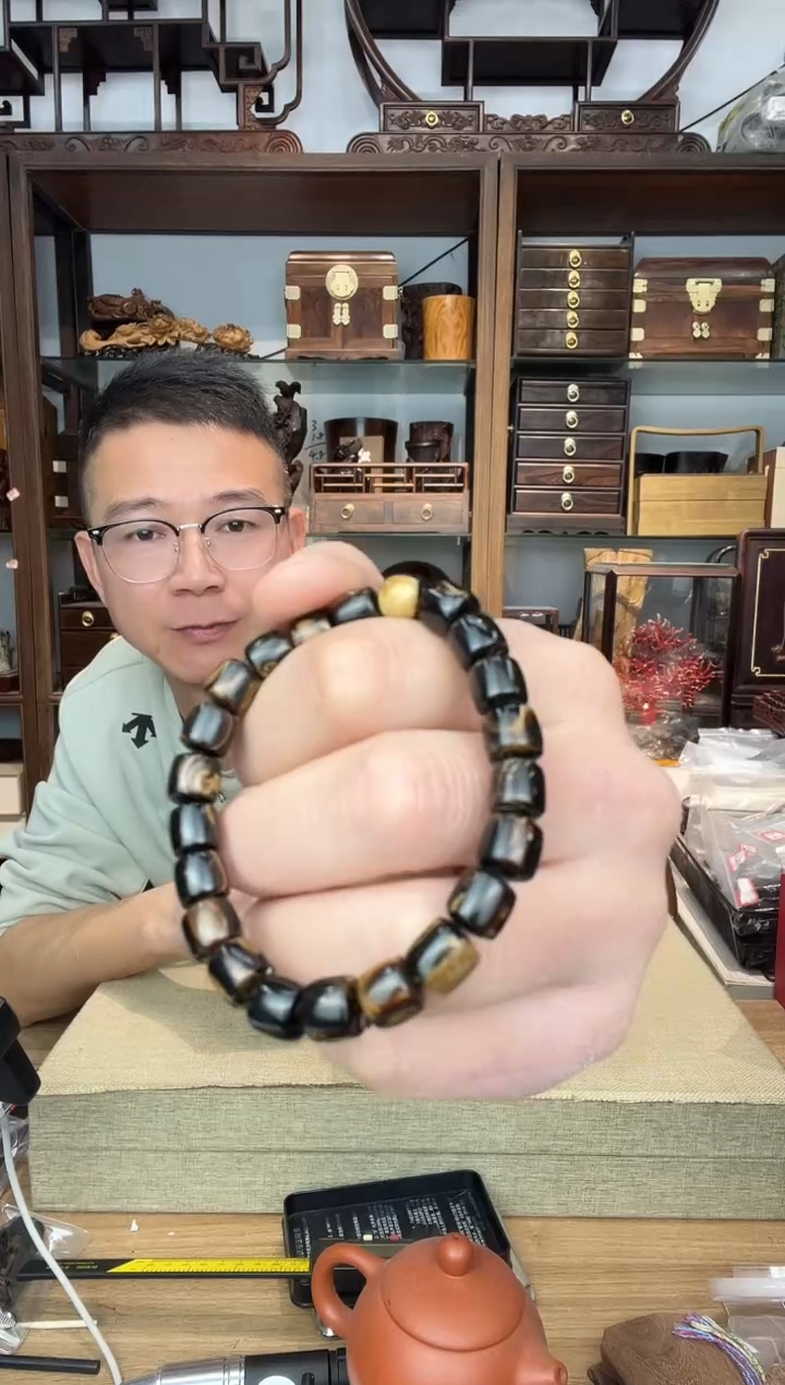 乌木类书架287小六0.8老型单圈手串