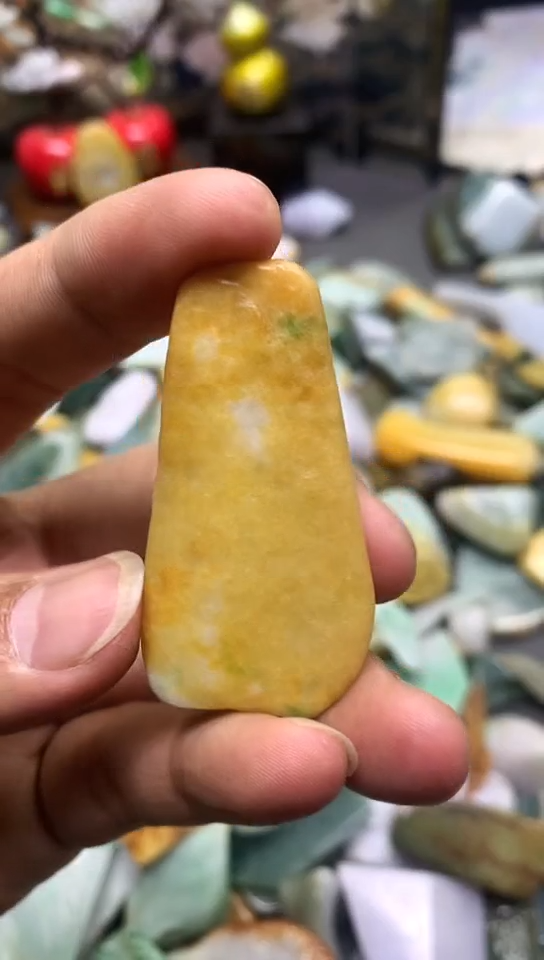 【闪购商品】翡翠耳饰未镶嵌天然翡翠A货