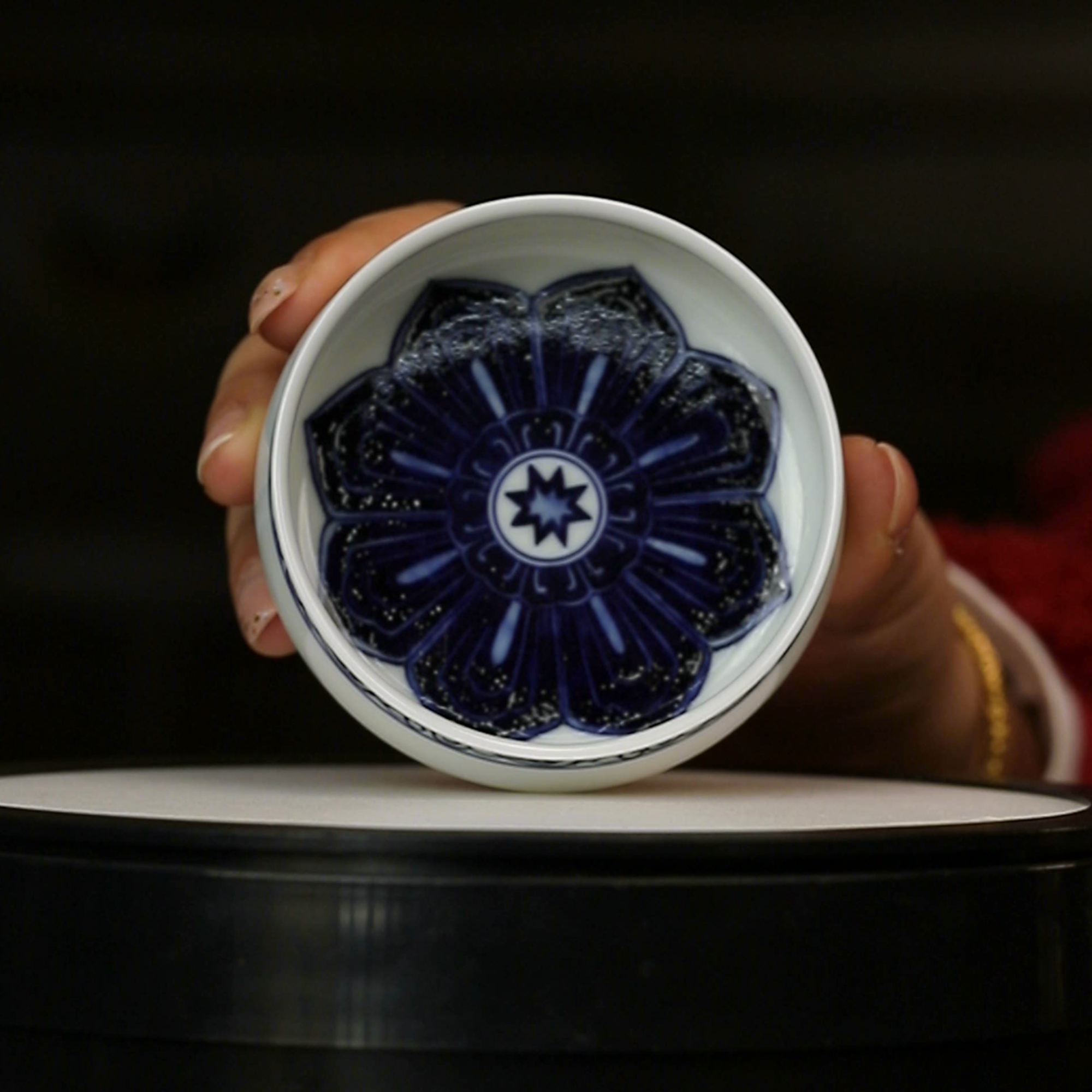 12.30a/M2C109/青花宝相花纹炉式杯