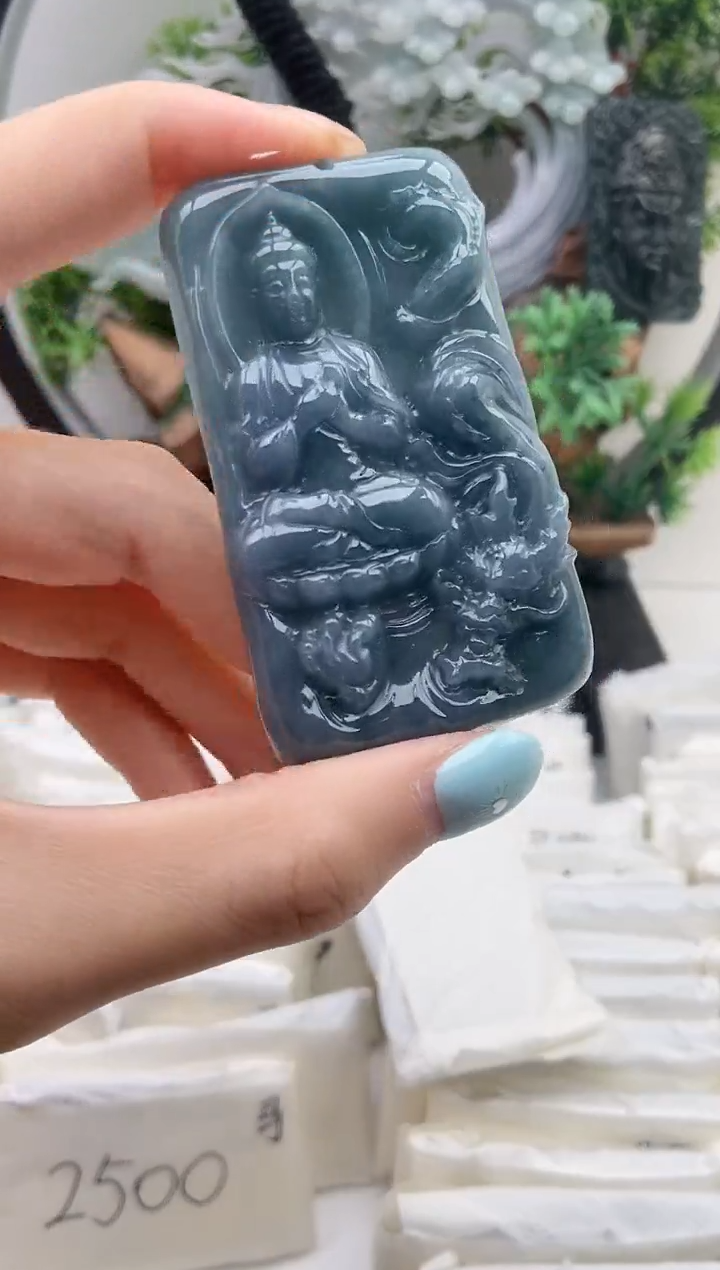 颈饰未镶嵌翡翠挂件