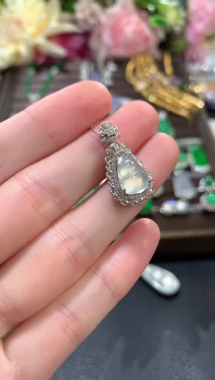 吊坠(不含链)18K金镶嵌翡翠b8