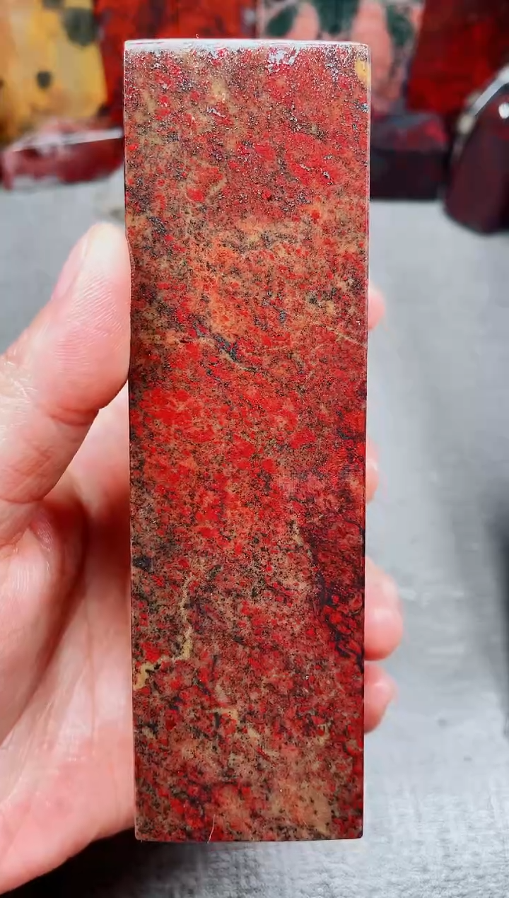 桂林鸡血玉素章老虎洞25