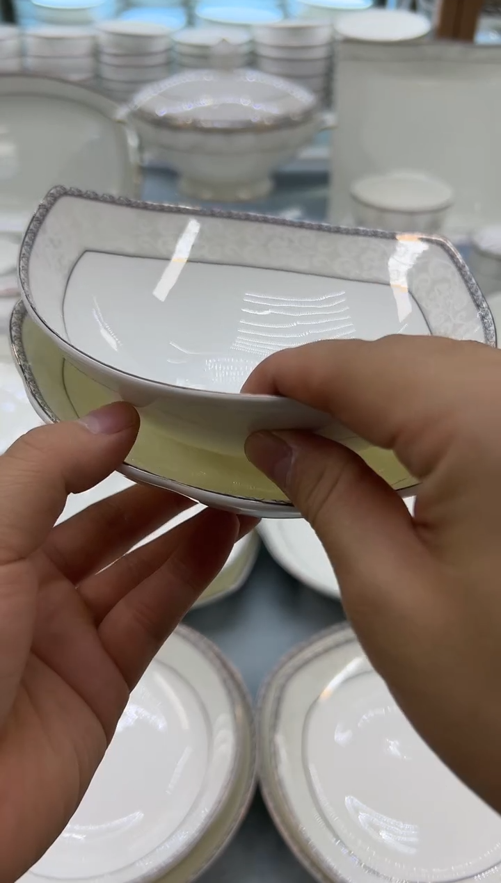 骨瓷玲珑7花2个玲珑6三角2个    