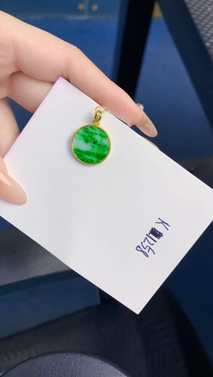 颈饰未镶嵌翡翠缅甸天然翡翠A货