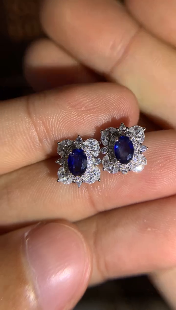 【闪购商品】蓝宝石耳钉银S925镶嵌天然