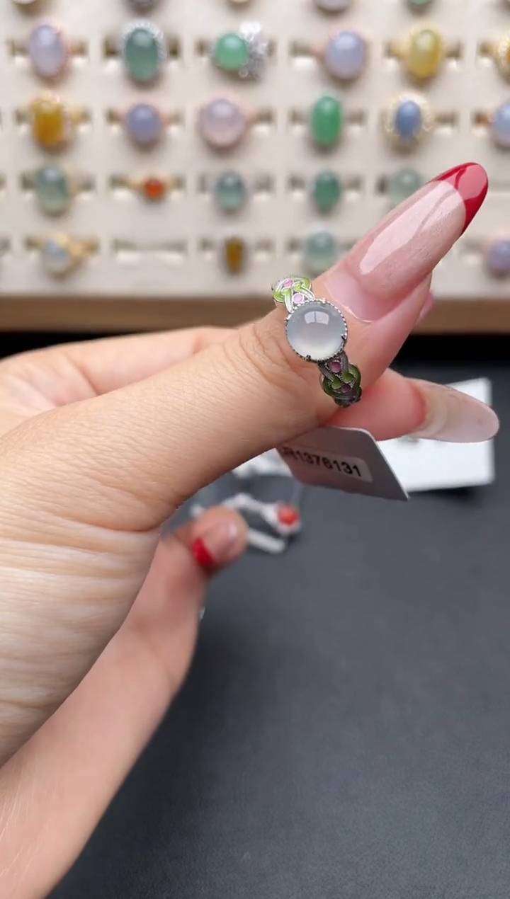 【闪购商品】翡翠戒指银S925镶嵌一物一证一礼盒