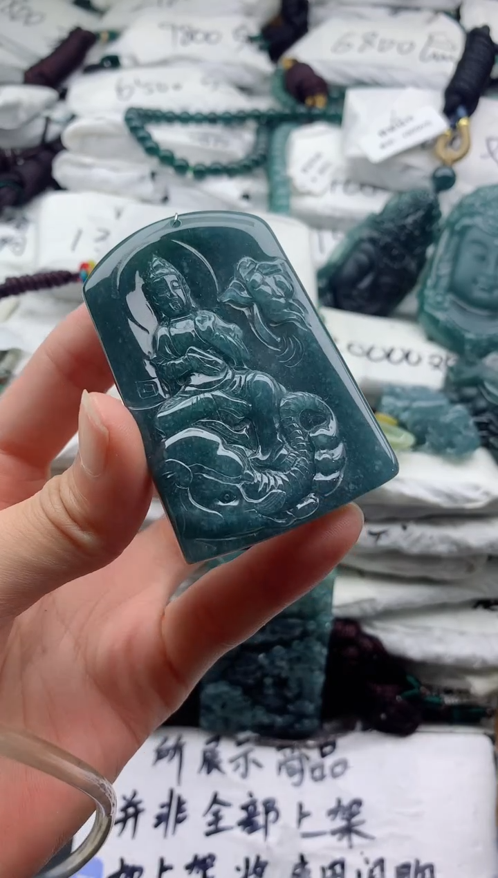 翡翠未镶嵌颈饰88888888