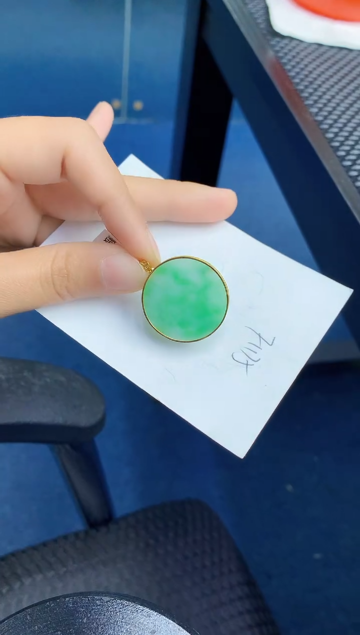 【闪购商品】翡翠颈饰18K金镶嵌000000000